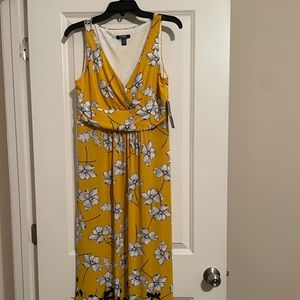 Chaps floral maxi dress